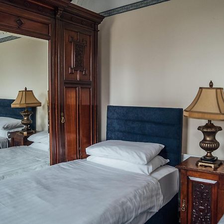 Bed and Breakfast Charlemont House Moy Exteriér fotografie