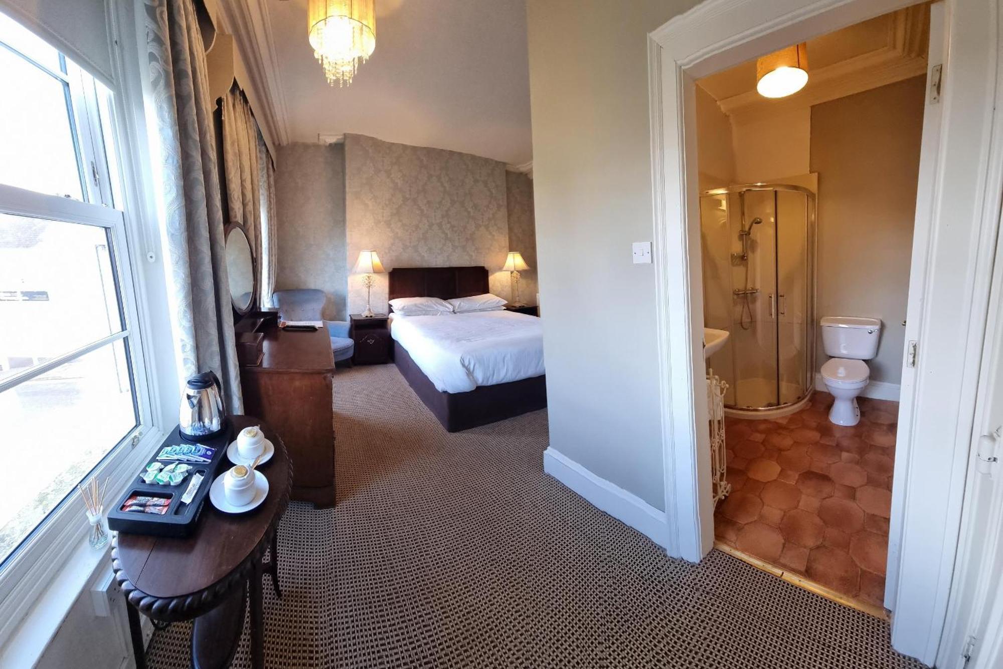Bed and Breakfast Charlemont House Moy Pokoj fotografie